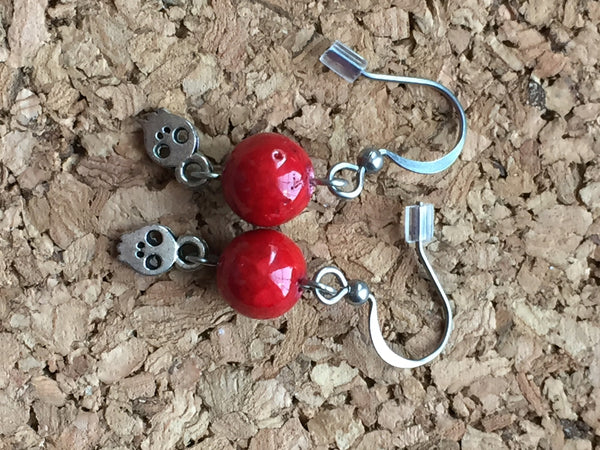 Boucles d'oreilles bille rouge tete de mort, sull earring,  red ball Comme un ange