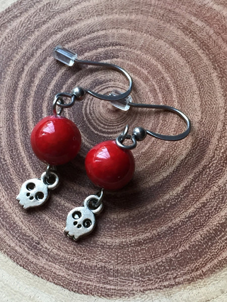 Boucles d'oreilles bille rouge tete de mort, sull earring,  red ball Comme un ange