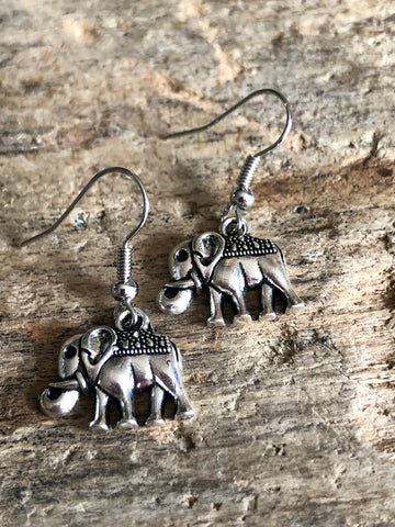 Boucles d’oreilles éléphants ton argent silver éléphant earrings Comme un ange