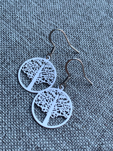 Boucles d’oreilles arbre de vie BLANC CROCHET STAINLESS STEEL Bijoux Arbre de Vie - Symboles de Protection et d'Harmonie Comme un ange