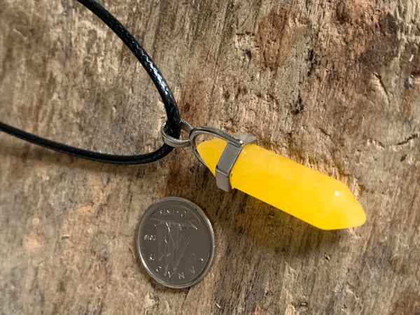 Collier pendule jaune sur corde de cuir pendulum mystique Comme un ange