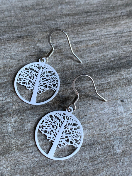 Boucles d’oreilles arbre de vie BLANC CROCHET STAINLESS STEEL Bijoux Arbre de Vie - Symboles de Protection et d'Harmonie Comme un ange