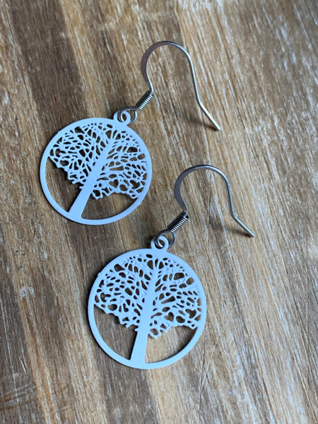 Boucles d’oreilles arbre de vie BLANC CROCHET STAINLESS STEEL Bijoux Arbre de Vie - Symboles de Protection et d'Harmonie Comme un ange