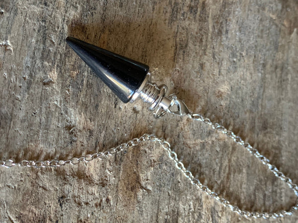 gemstone divination  pendulum witch yes no question pendulum dowsing tool gift for mom spiritual Wiccan jewelry chakras healing zen Comme un ange