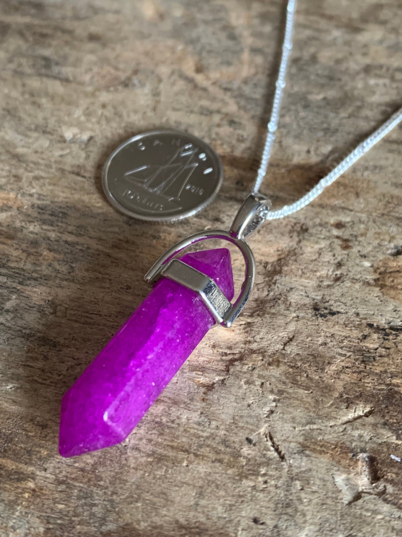 Collier pendule pierre mauve sur chaîne argent Comme un ange