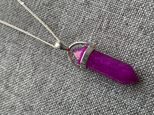 Collier pendule pierre mauve sur chaîne argent Comme un ange