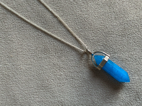 Collier alliage de métaux argent et pierre bleue pendule pendulum mystique Comme un ange