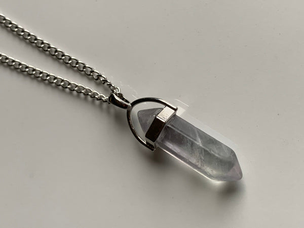 Collier pendule breloque alliage de métaux argent et pierre transparente sur chaîne argent pendulum mystique Comme un ange