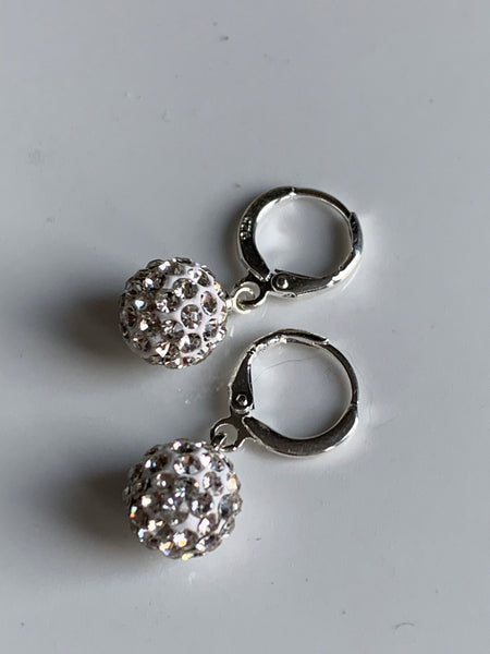 Boucles d’oreilles breloque boules chic Comme un ange