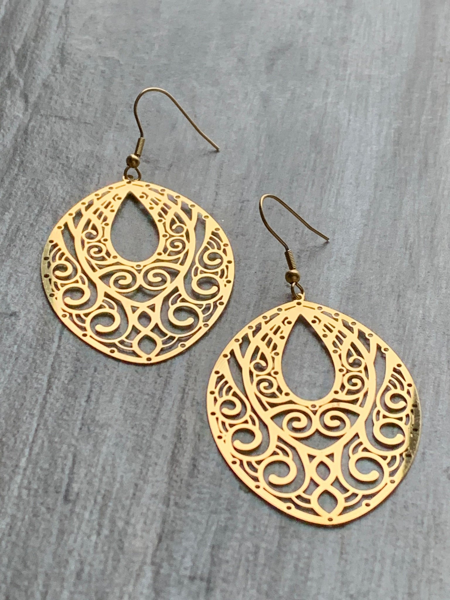 Boucles d’oreilles breloque or à motifs Comme un ange