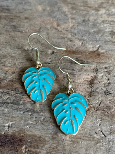 Boucles d’oreilles breloque feuille de palmier turquoise et or Comme un ange