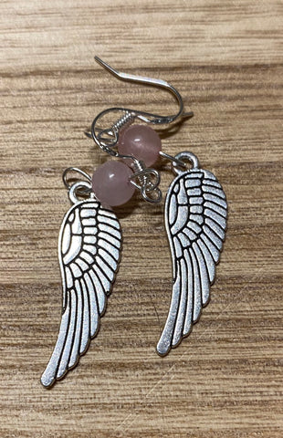 Boucles d’oreilles breloque plume en argent et bille d’améthyste mauve Comme un ange