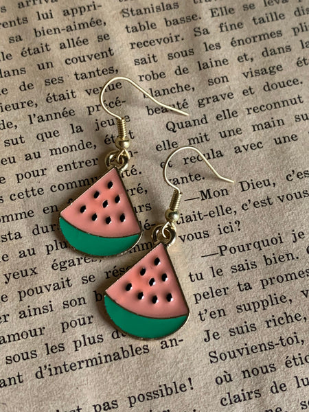 Boucles d’oreilles breloque melon d’eau rose water melon earrings Comme un ange