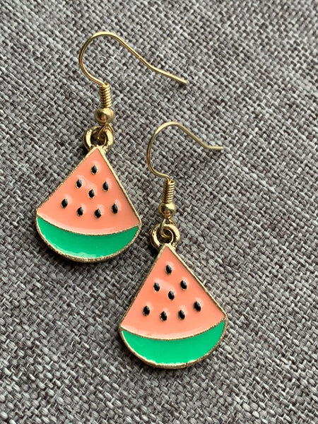 Boucles d’oreilles breloque melon d’eau rose water melon earrings Comme un ange