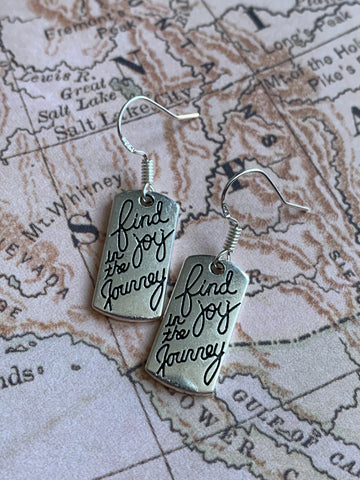 Boucles d’oreilles find joy into your journey earrings Words Comme un ange