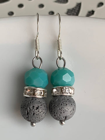 Boucles d’oreilles billes turquoise et billes de pierre de lave grises bijoux diffuseur Comme un ange