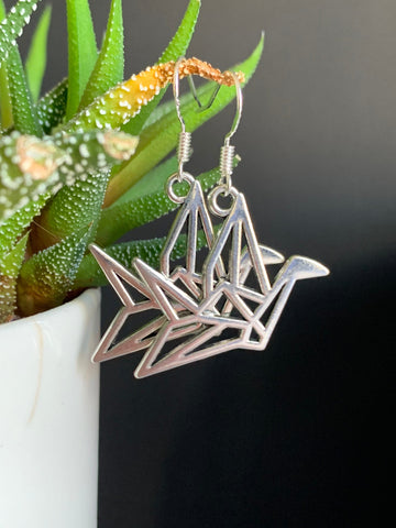 Boucles d’oreilles breloque cygne en origami alliage de métaux argent Comme un ange