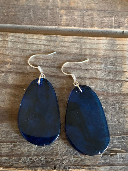 Boucles d’oreilles breloque de résine bleue sur crochet alliage de métaux argent Comme un ange