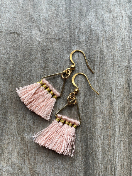 Boucles d’oreilles boho vintage tassel  rose Comme un ange