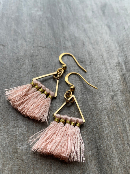 Boucles d’oreilles boho vintage tassel  rose Comme un ange