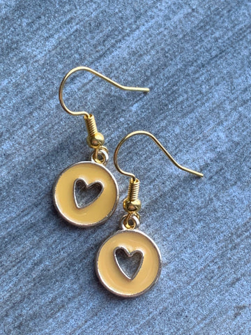 Boucles d’oreilles breloque coeur jaune sur crochet alliage de métaux or Comme un ange