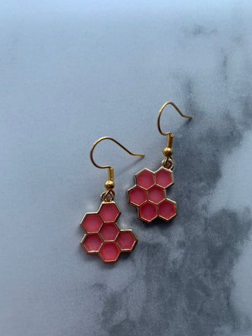 Boucles d’oreilles breloque alvéoles d’abeilles rose Comme un ange