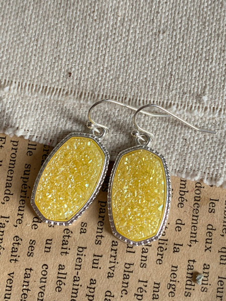 Bijoux style druzy jaune Comme un ange