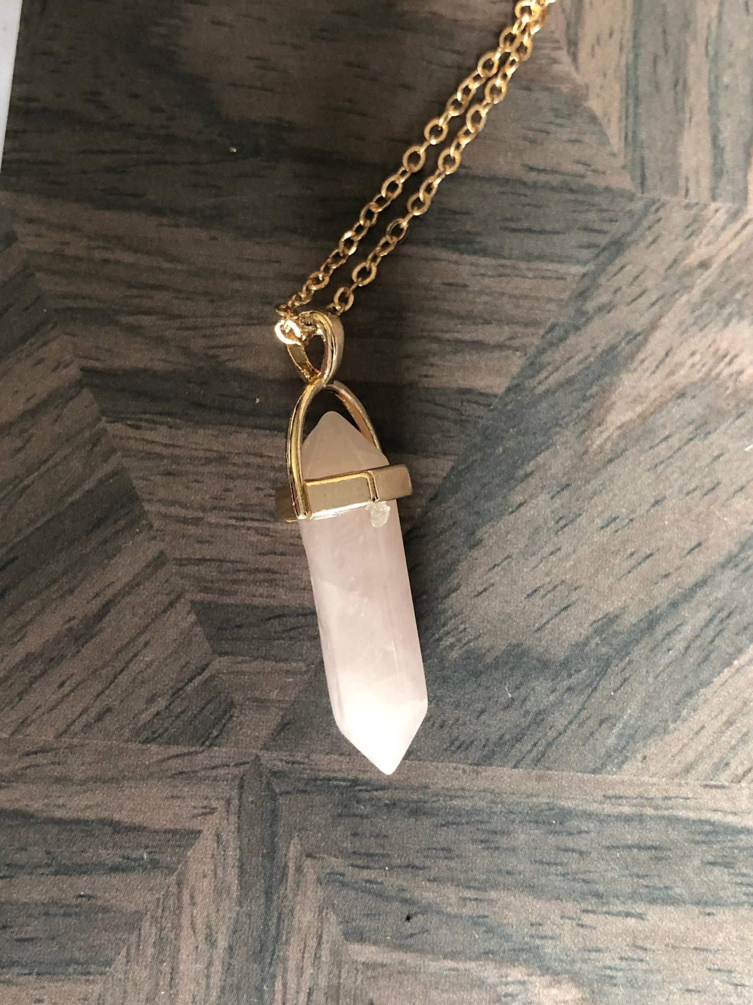 Collier pendentif pendule quartz rose bijoux divinatoires Comme un ange