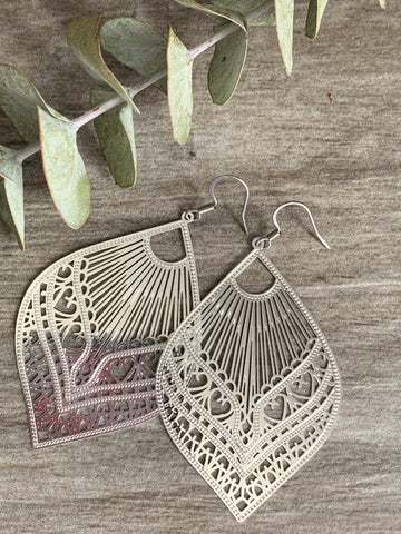 Boucles oreilles feuilles ton argent Comme un ange