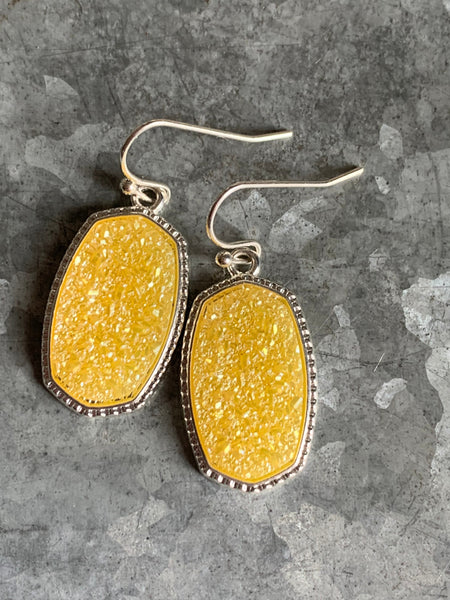 Bijoux style druzy jaune Comme un ange