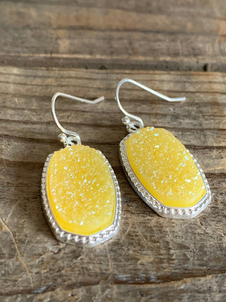 Bijoux style druzy jaune Comme un ange