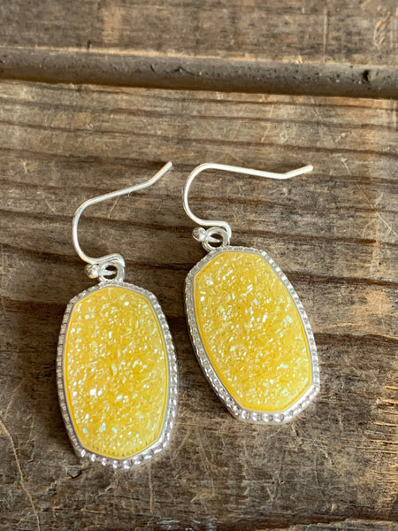 Bijoux style druzy jaune Comme un ange