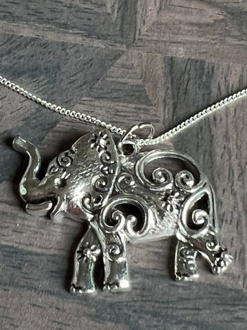 Collier éléphant Comme un ange