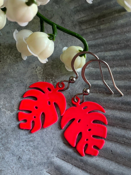 Boucles d’oreilles breloque feuille de palmier rose fluo sur crochet alliage de métaux argent Comme un ange