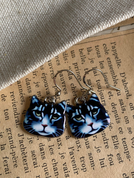 Boucles d’oreilles breloque tête de chat noir sur crochet alliage de métaux argent Comme un ange