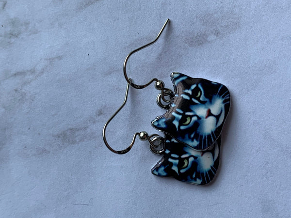 Boucles d’oreilles breloque tête de chat noir sur crochet alliage de métaux argent Comme un ange