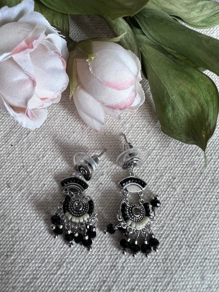 Boucles oreilles boho bohèmes noirs Comme un ange