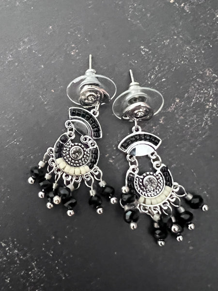 Boucles oreilles boho bohèmes noirs Comme un ange