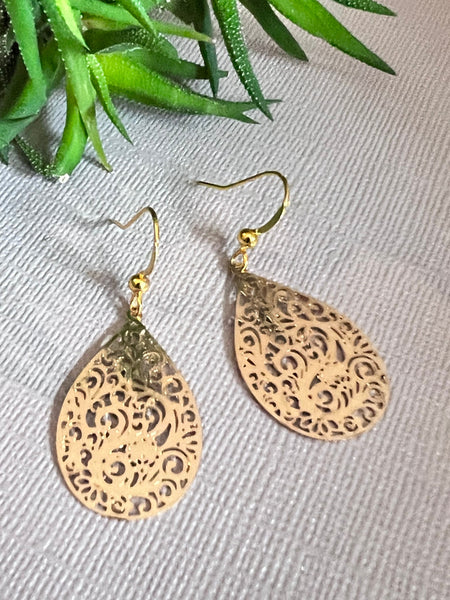 Boucles d’oreilles breloque goutte mandala alliage de métaux or Comme un ange