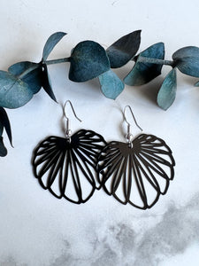 Bijoux boucles oreilles feuilles noires feuilles tropicales feuilles bananiers Comme un ange