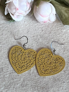 Boucles d’oreilles Coeur de dentelle jaune Comme un ange