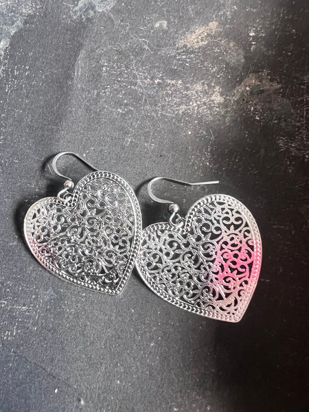 Boucles d’oreilles coeurs gris Comme un ange