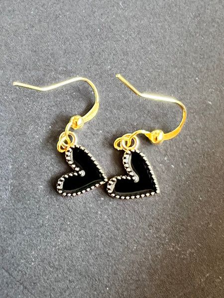 Boucles d’oreilles coeur noir Comme un ange