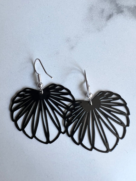 Bijoux boucles oreilles feuilles noires feuilles tropicales feuilles bananiers Comme un ange