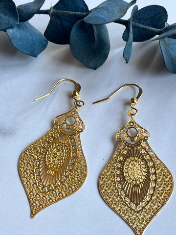 Boucles oreilles de style empire boho vintage ton dorée Comme un ange