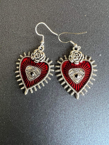 Boucles d’oreilles breloque coeur oeil rouge et argent Comme un ange